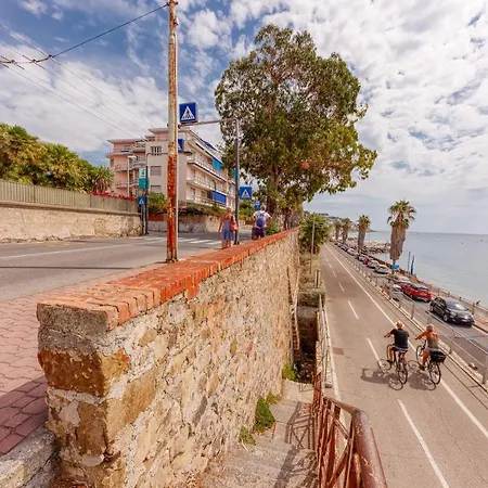 Casaviva - Bilocale A A Due Passi Dalle Spiagge Sanremo